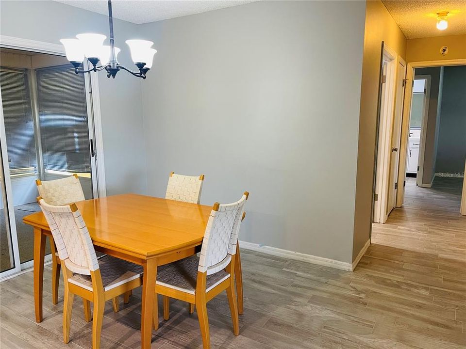 For Sale: $245,000 (2 beds, 2 baths, 1108 Square Feet)
