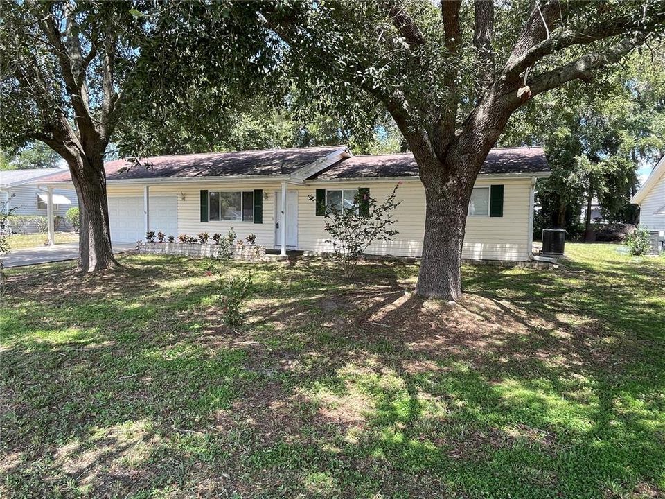 For Sale: $245,000 (2 beds, 2 baths, 1108 Square Feet)