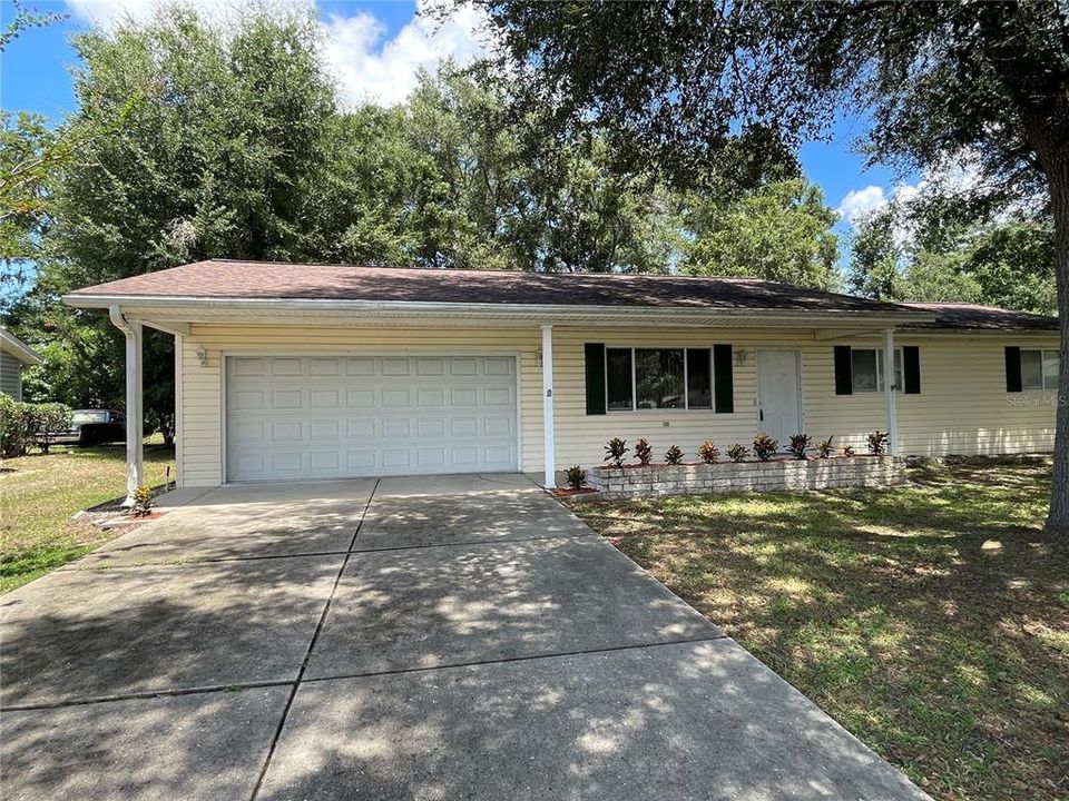 For Sale: $245,000 (2 beds, 2 baths, 1108 Square Feet)