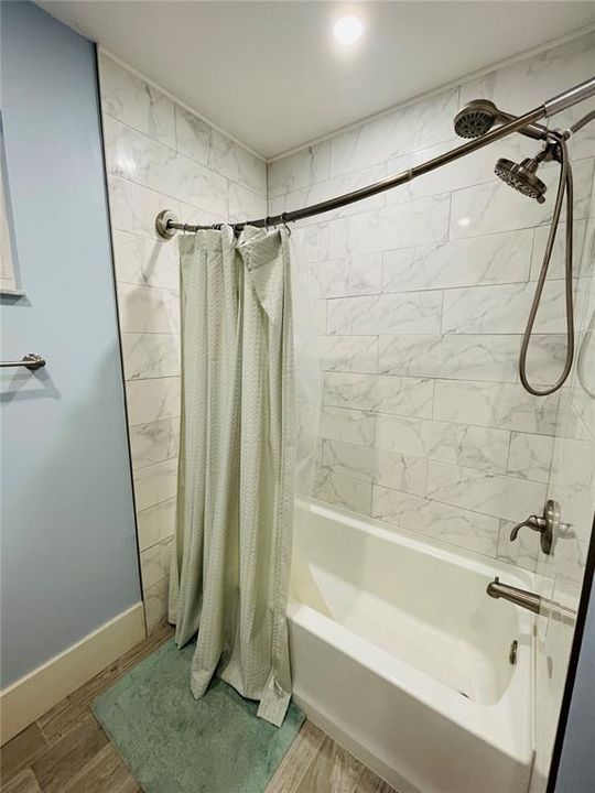 For Sale: $245,000 (2 beds, 2 baths, 1108 Square Feet)