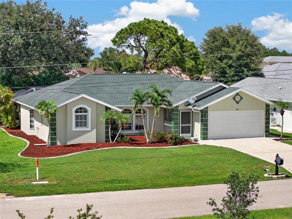 For Sale: $400,000 (4 beds, 2 baths, 2285 Square Feet)