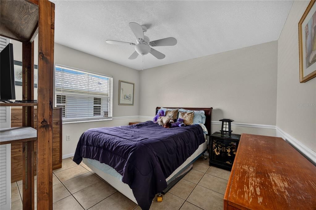 For Sale: $400,000 (4 beds, 2 baths, 2285 Square Feet)