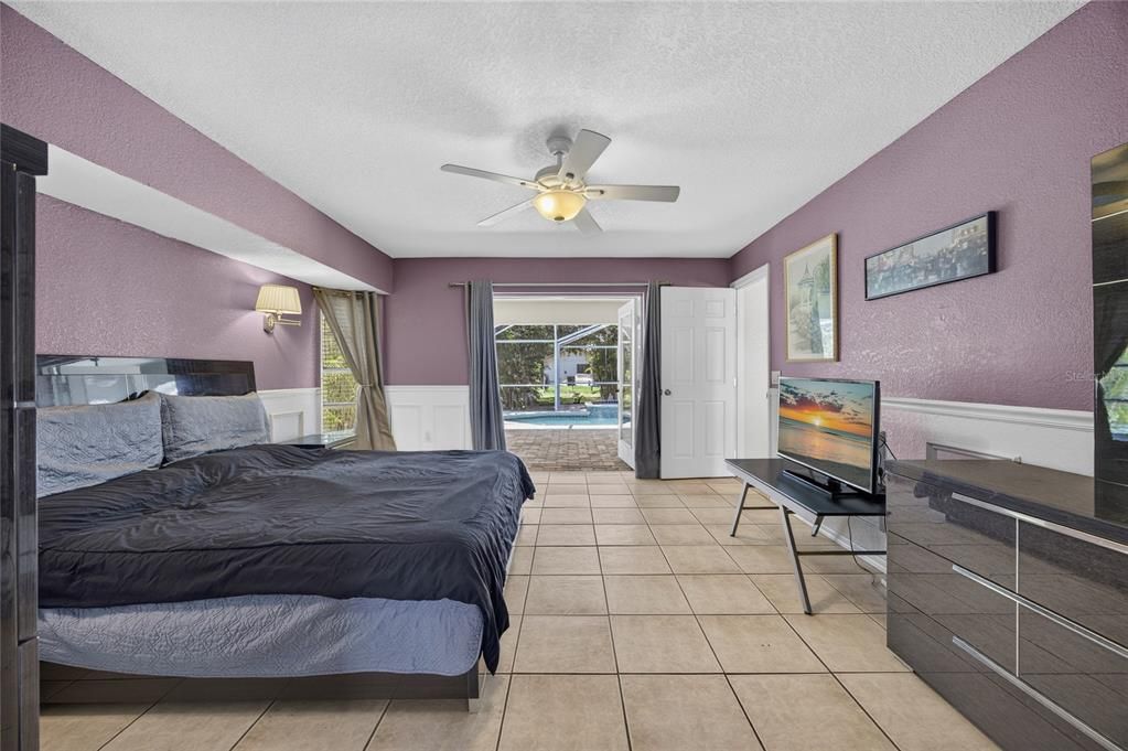 For Sale: $400,000 (4 beds, 2 baths, 2285 Square Feet)