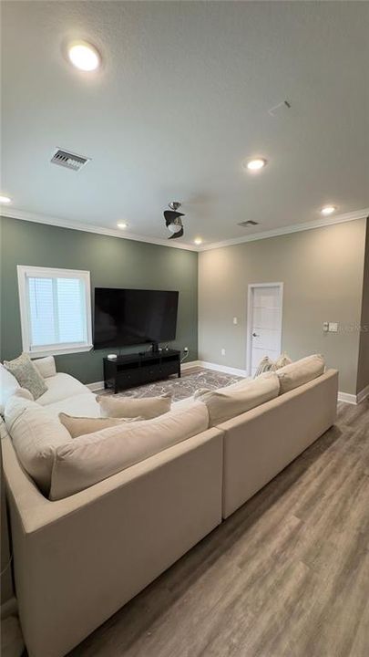 En Venta: $419,999 (4 camas, 2 baños, 2366 Pies cuadrados)
