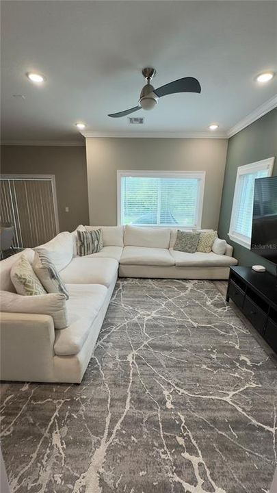 En Venta: $419,999 (4 camas, 2 baños, 2366 Pies cuadrados)