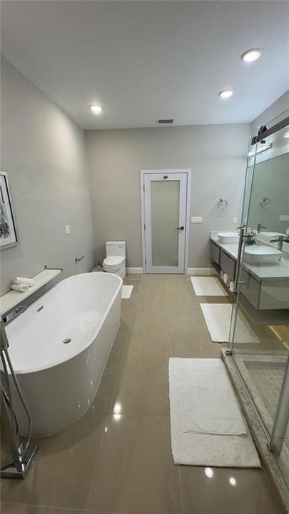 En Venta: $419,999 (4 camas, 2 baños, 2366 Pies cuadrados)