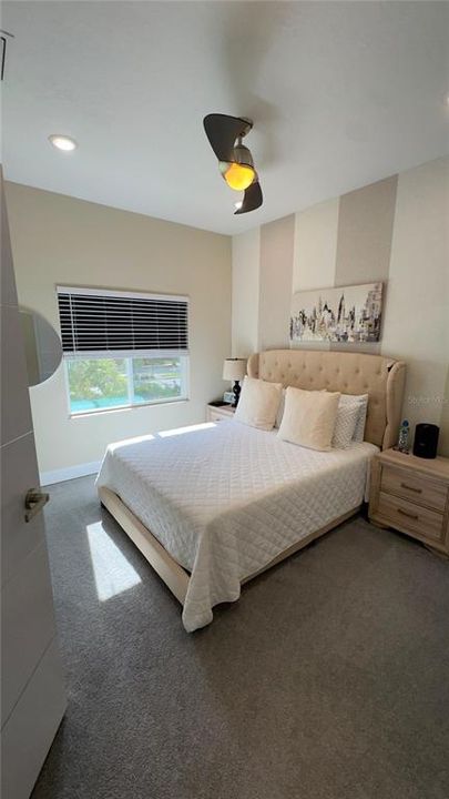 En Venta: $419,999 (4 camas, 2 baños, 2366 Pies cuadrados)