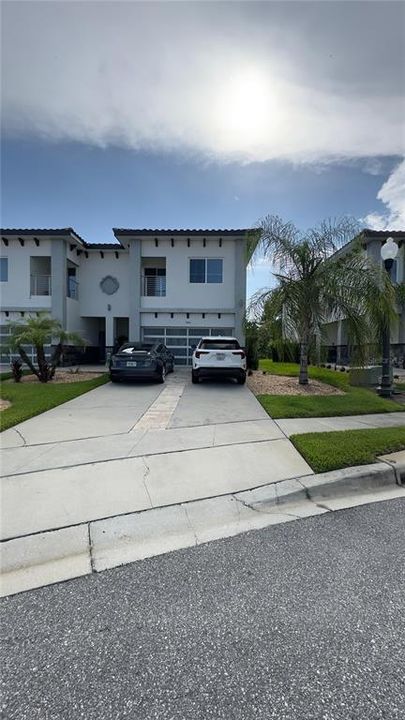 En Venta: $419,999 (4 camas, 2 baños, 2366 Pies cuadrados)