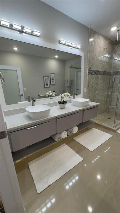 En Venta: $419,999 (4 camas, 2 baños, 2366 Pies cuadrados)
