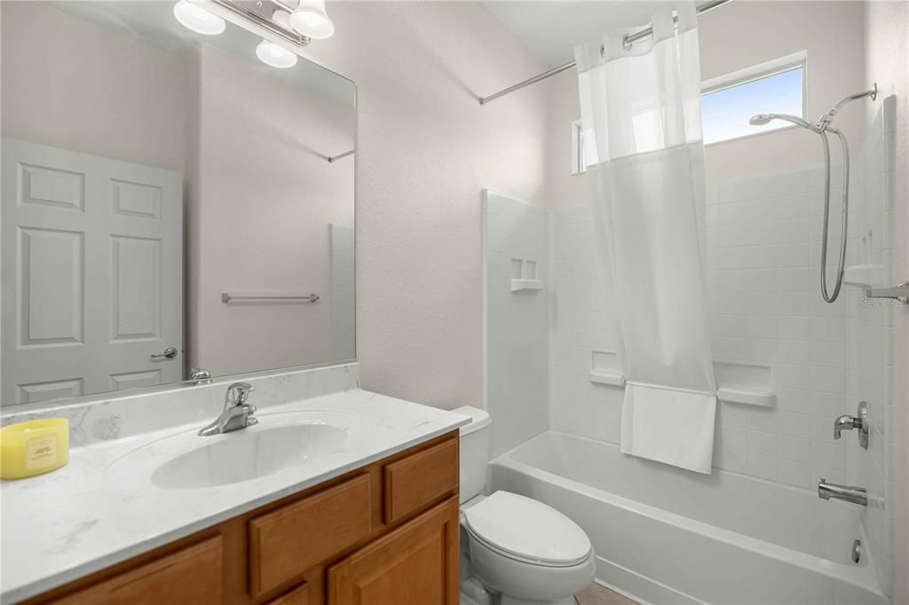 For Sale: $369,500 (2 beds, 2 baths, 1958 Square Feet)