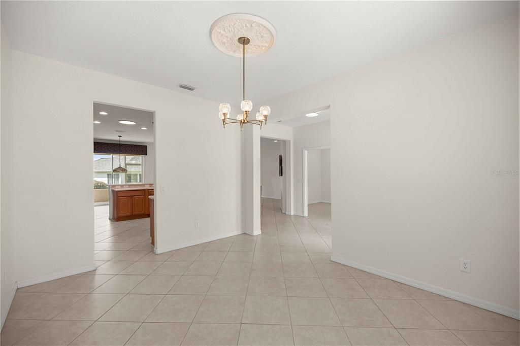 For Sale: $369,500 (2 beds, 2 baths, 1958 Square Feet)