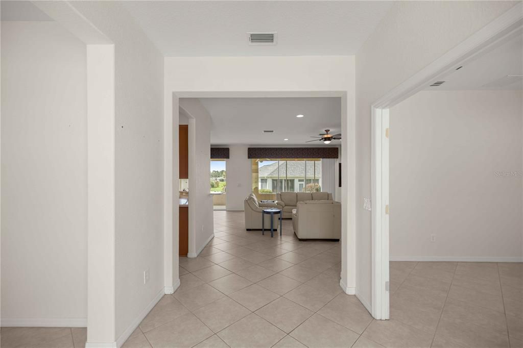 For Sale: $369,500 (2 beds, 2 baths, 1958 Square Feet)