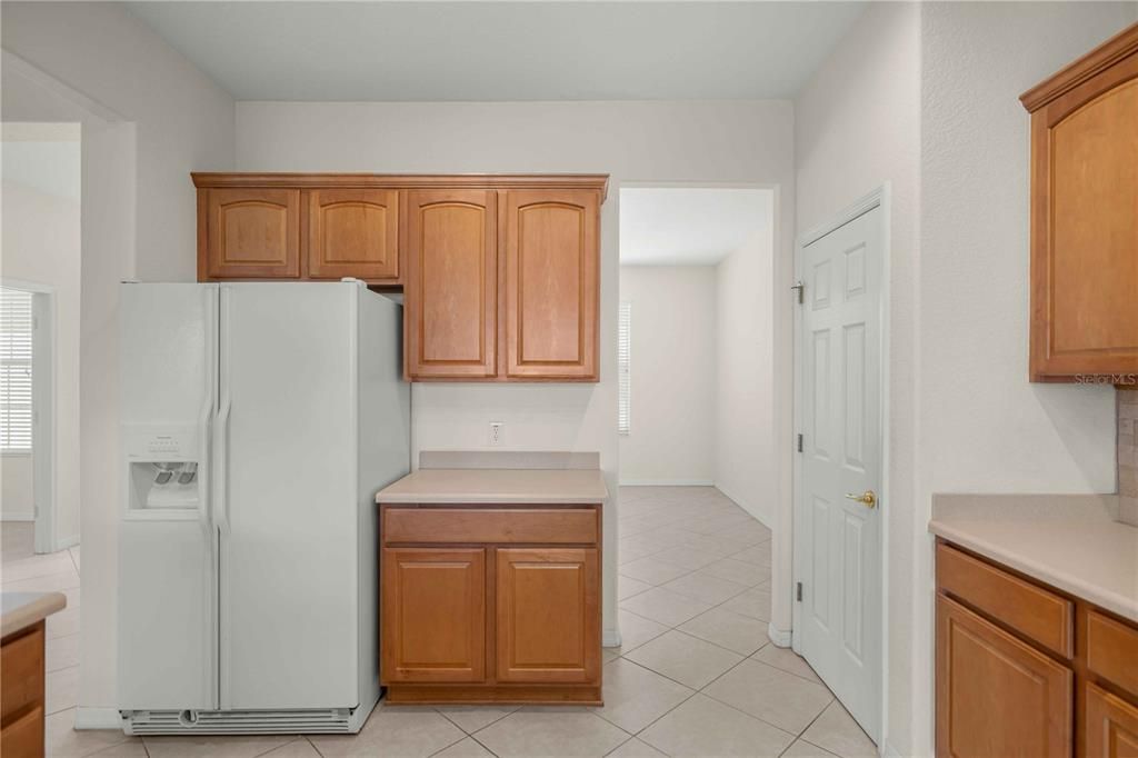 For Sale: $369,500 (2 beds, 2 baths, 1958 Square Feet)