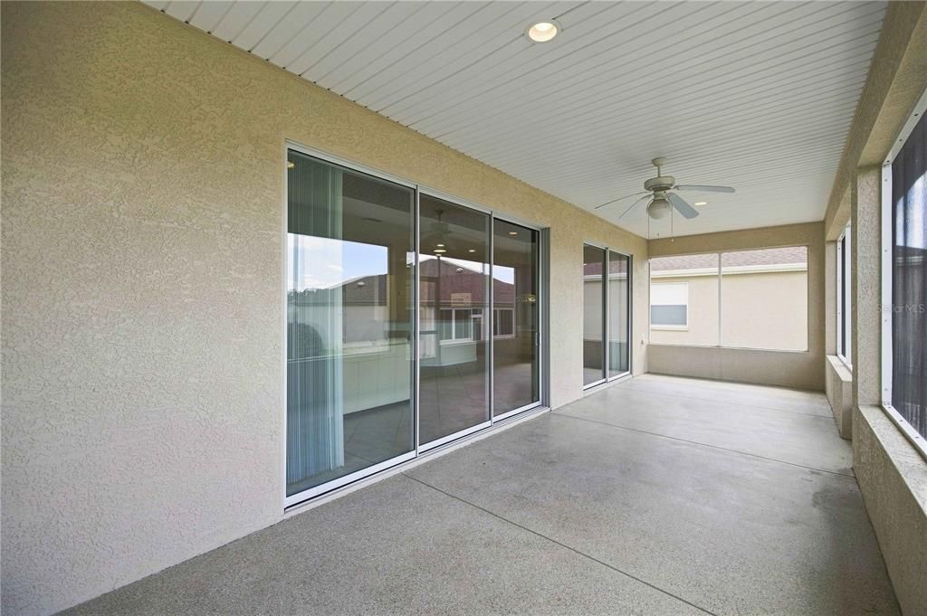 For Sale: $369,500 (2 beds, 2 baths, 1958 Square Feet)