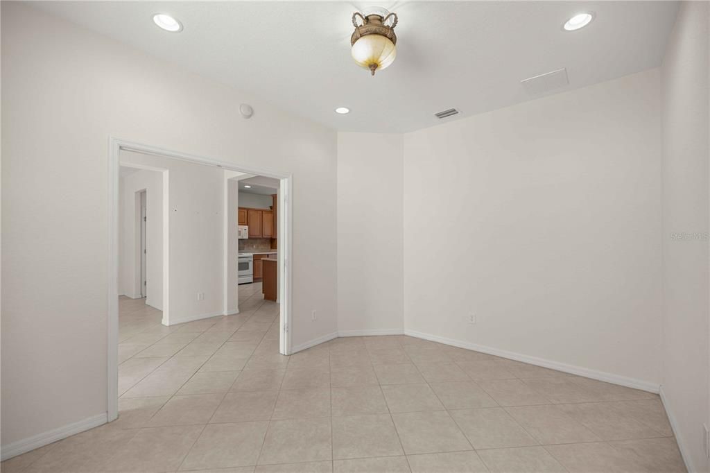 For Sale: $369,500 (2 beds, 2 baths, 1958 Square Feet)