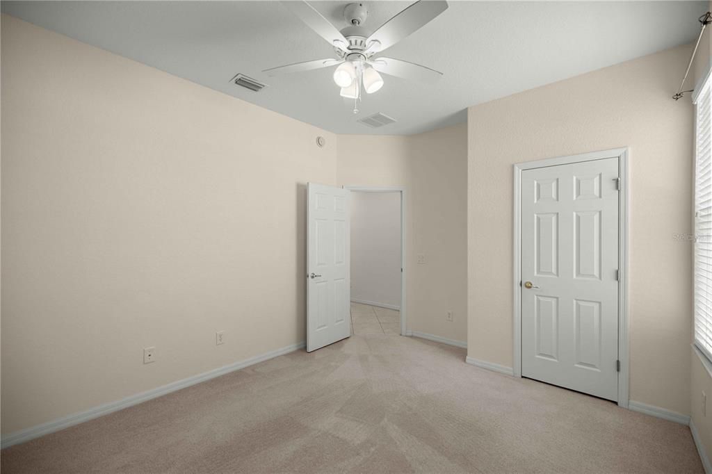For Sale: $369,500 (2 beds, 2 baths, 1958 Square Feet)