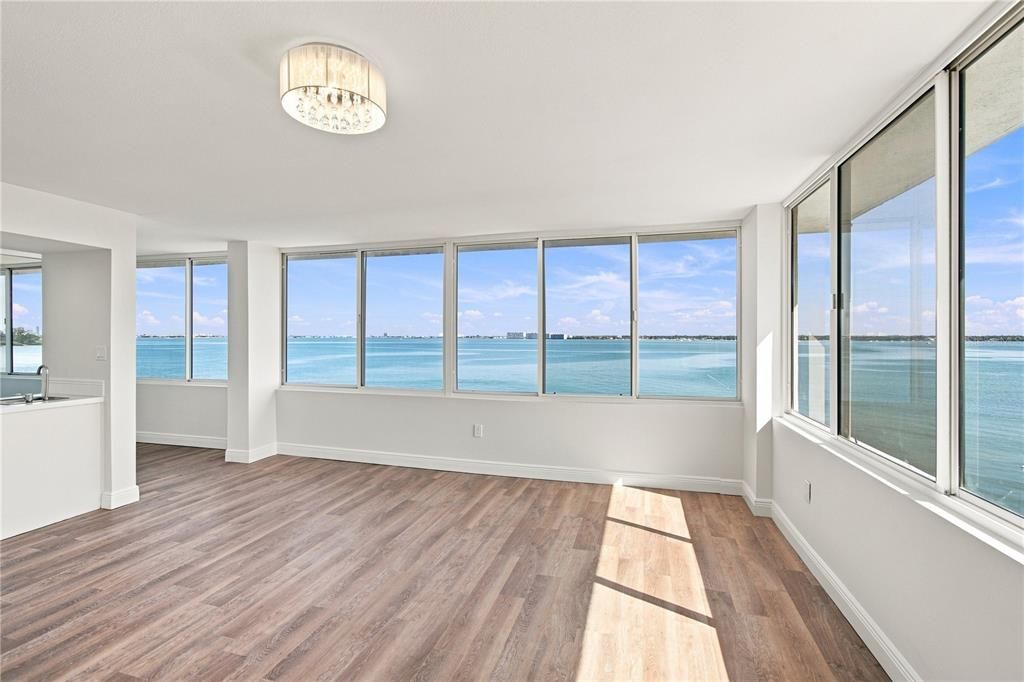 En Venta: $499,999 (2 camas, 2 baños, 1325 Pies cuadrados)