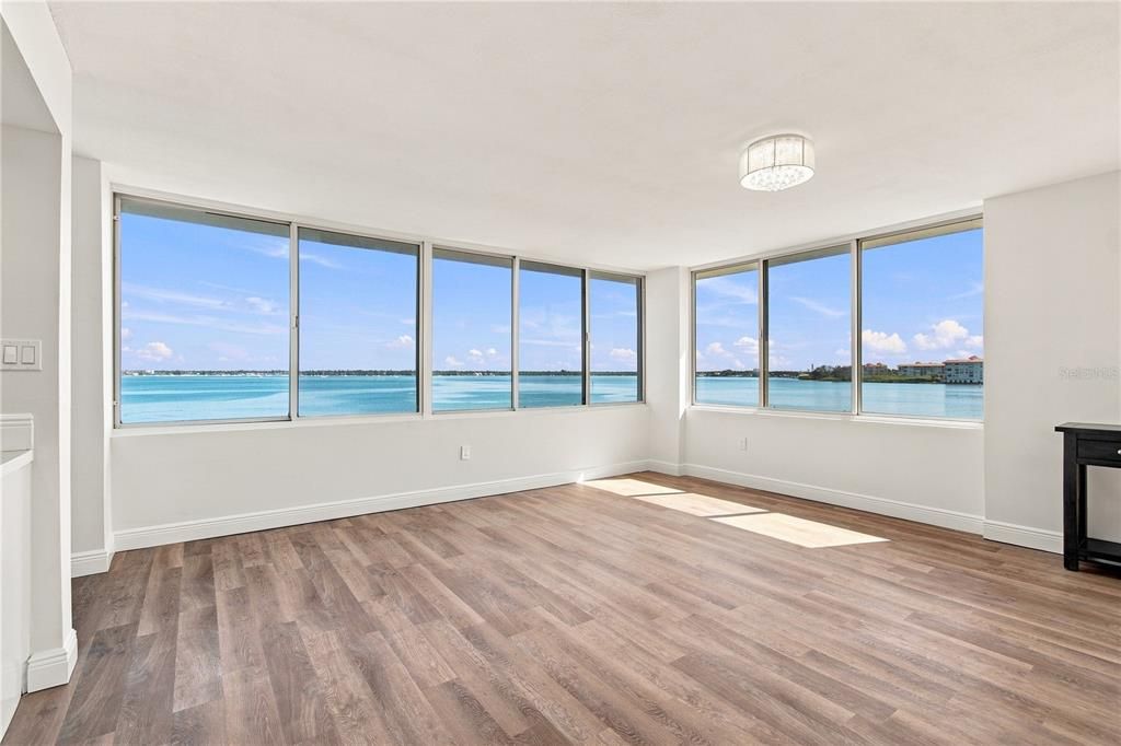 En Venta: $499,999 (2 camas, 2 baños, 1325 Pies cuadrados)