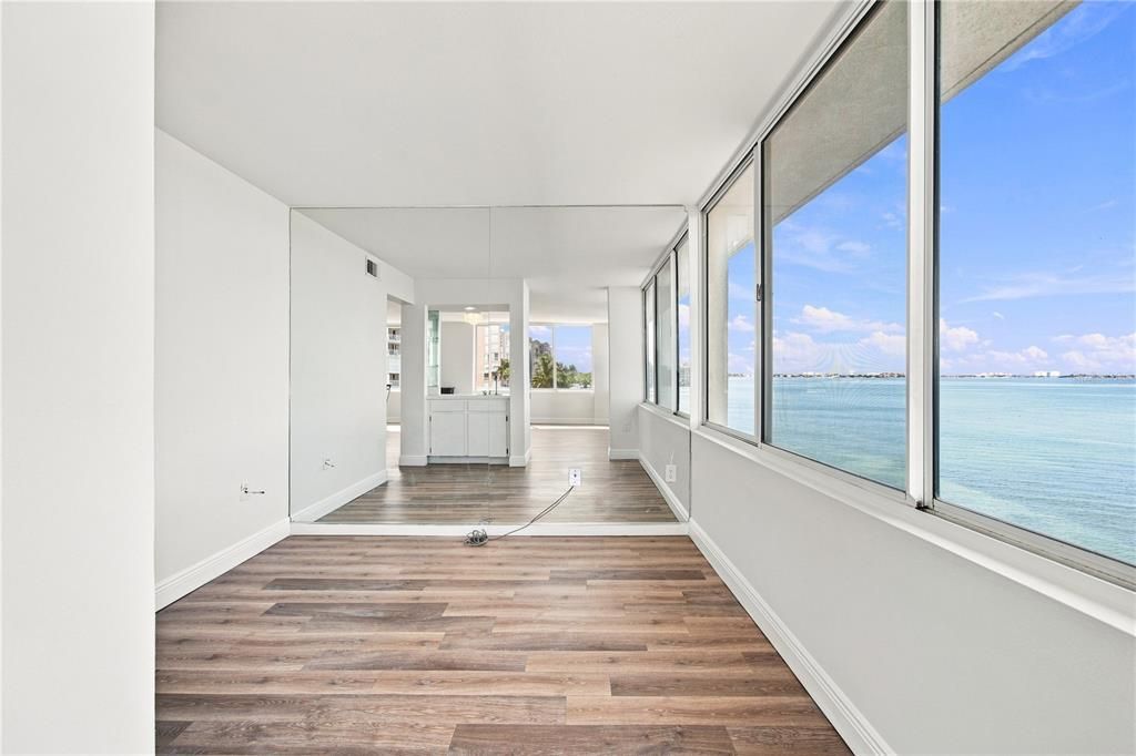 En Venta: $499,999 (2 camas, 2 baños, 1325 Pies cuadrados)