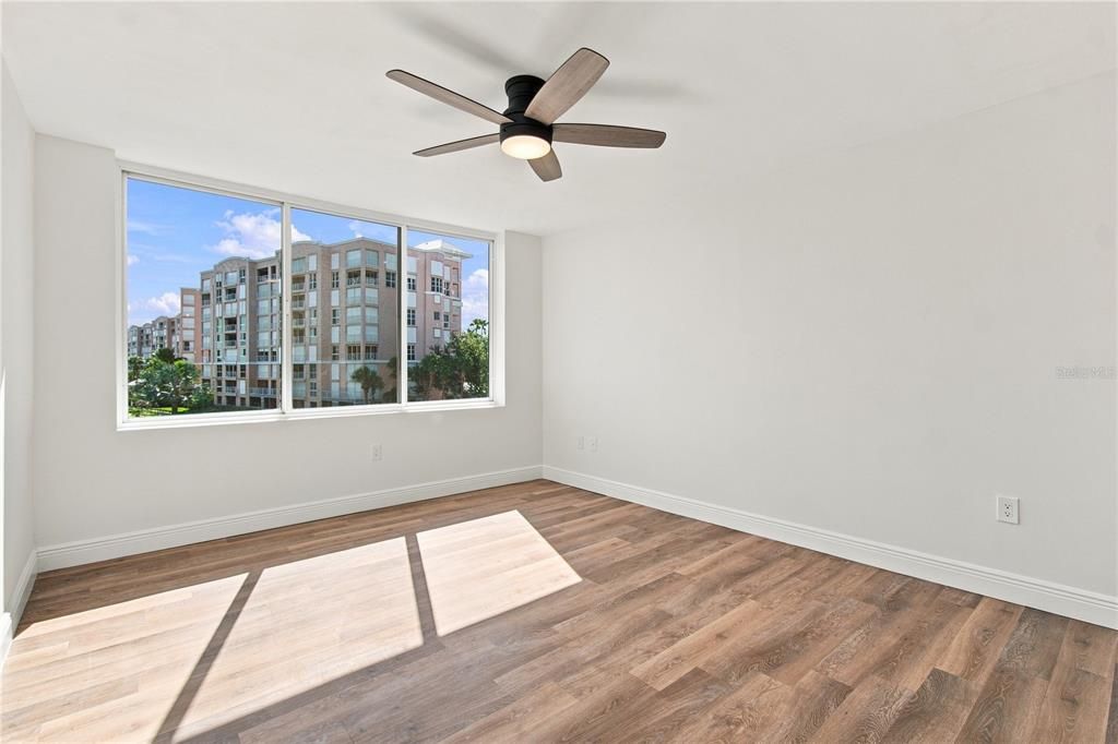 En Venta: $499,999 (2 camas, 2 baños, 1325 Pies cuadrados)