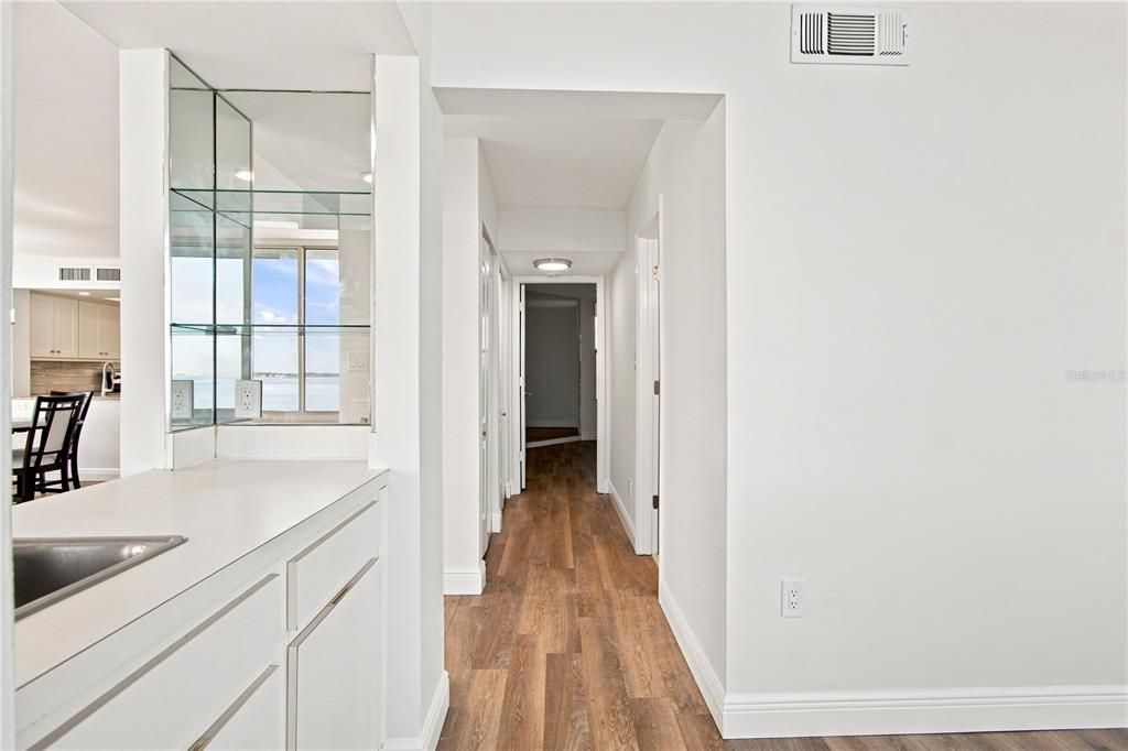 En Venta: $499,999 (2 camas, 2 baños, 1325 Pies cuadrados)