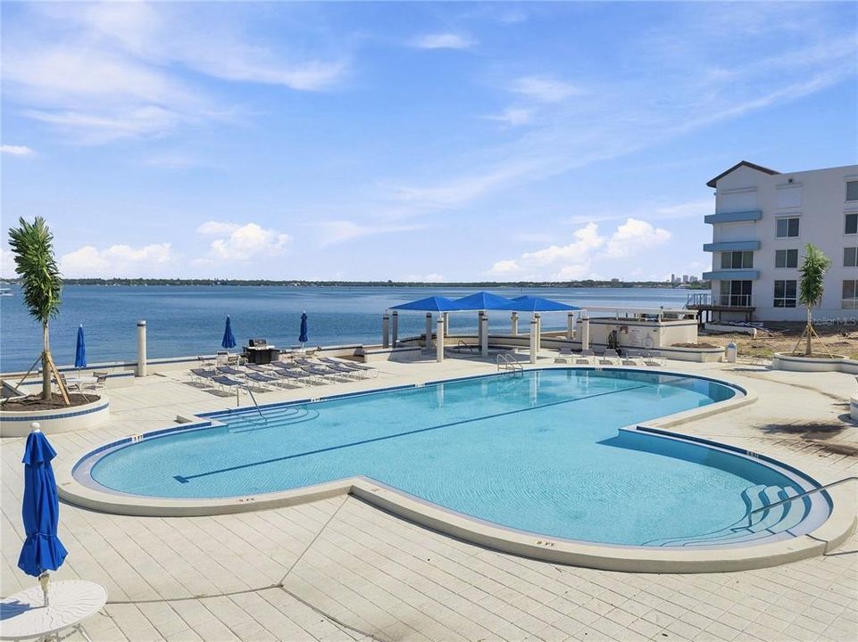 En Venta: $499,999 (2 camas, 2 baños, 1325 Pies cuadrados)