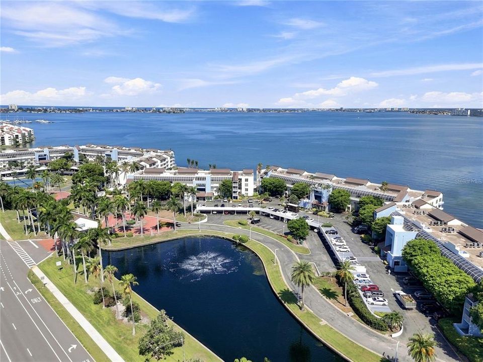En Venta: $499,999 (2 camas, 2 baños, 1325 Pies cuadrados)