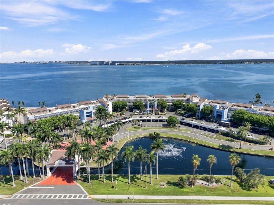 En Venta: $499,999 (2 camas, 2 baños, 1325 Pies cuadrados)