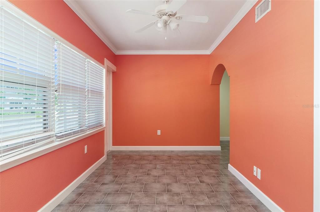 En Venta: $494,000 (2 camas, 1 baños, 950 Pies cuadrados)