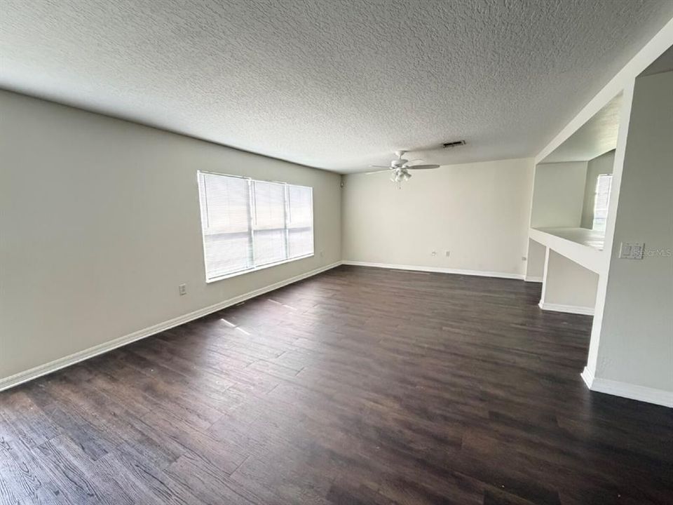 En Renta: $1,998 (3 camas, 2 baños, 1896 Pies cuadrados)