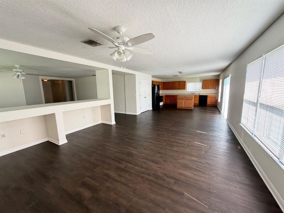 En Renta: $1,998 (3 camas, 2 baños, 1896 Pies cuadrados)