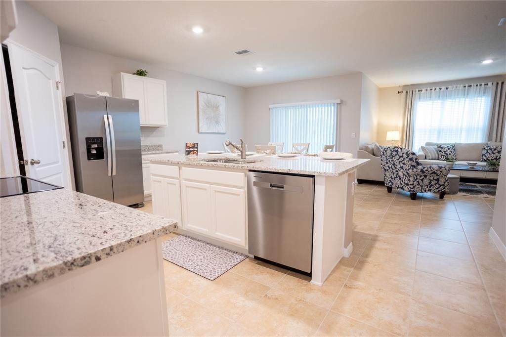 En Venta: $399,990 (4 camas, 2 baños, 1828 Pies cuadrados)