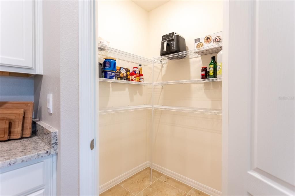 En Venta: $399,990 (4 camas, 2 baños, 1828 Pies cuadrados)