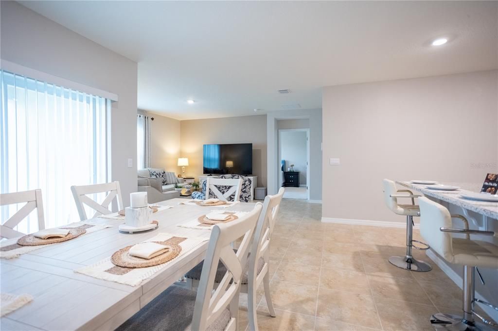 En Venta: $399,990 (4 camas, 2 baños, 1828 Pies cuadrados)