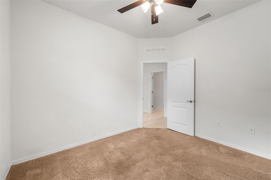 For Sale: $320,000 (3 beds, 2 baths, 1974 Square Feet)