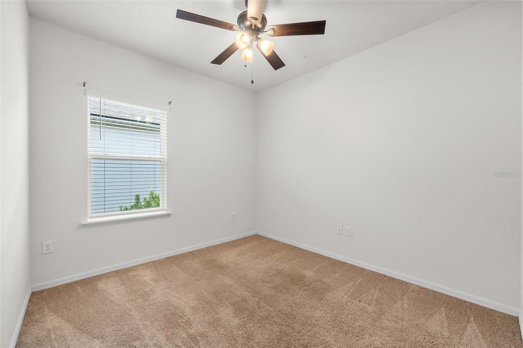 For Sale: $320,000 (3 beds, 2 baths, 1974 Square Feet)