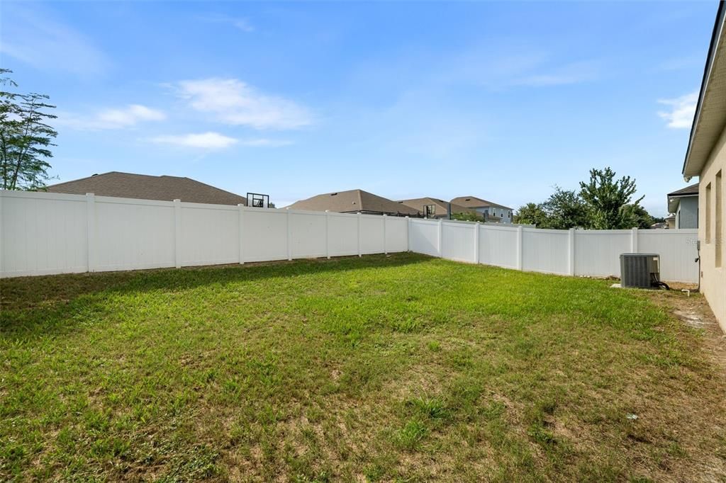 For Sale: $320,000 (3 beds, 2 baths, 1974 Square Feet)