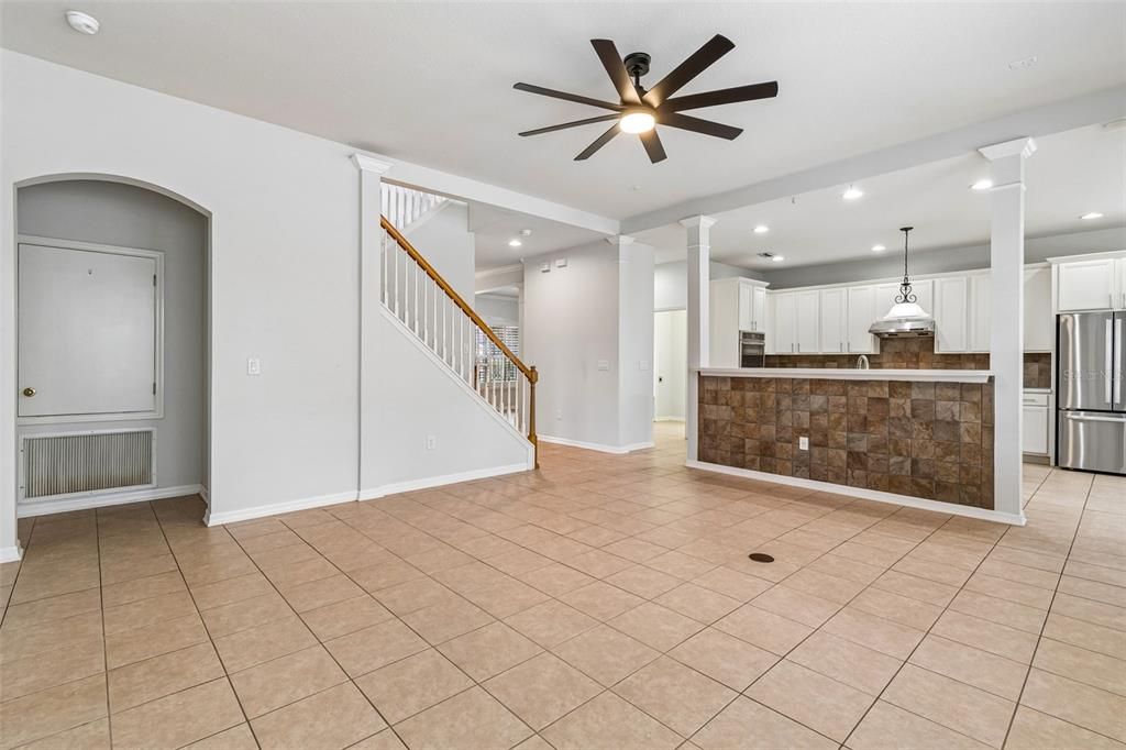 En Venta: $749,900 (4 camas, 3 baños, 3098 Pies cuadrados)
