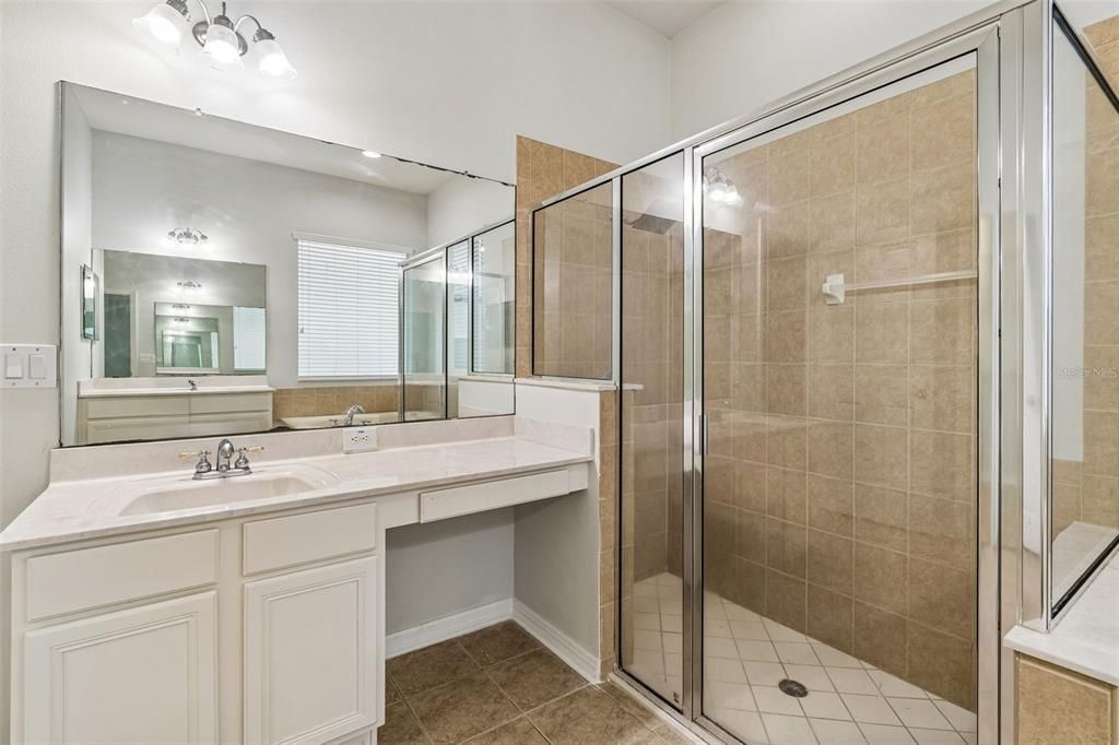 En Venta: $749,900 (4 camas, 3 baños, 3098 Pies cuadrados)