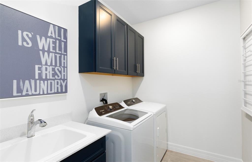 En Venta: $999,270 (4 camas, 3 baños, 3370 Pies cuadrados)