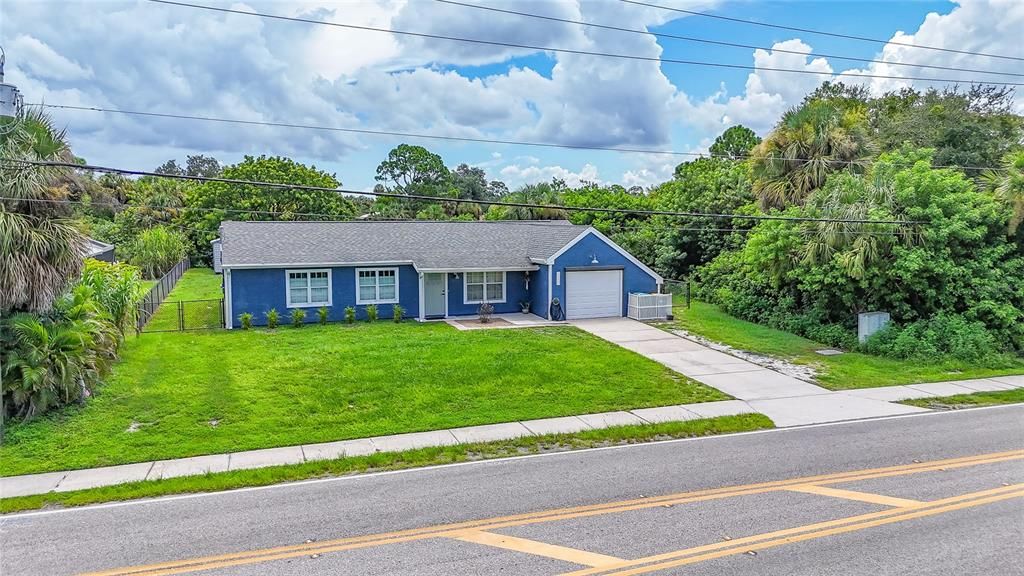 For Sale: $289,314 (2 beds, 2 baths, 1330 Square Feet)