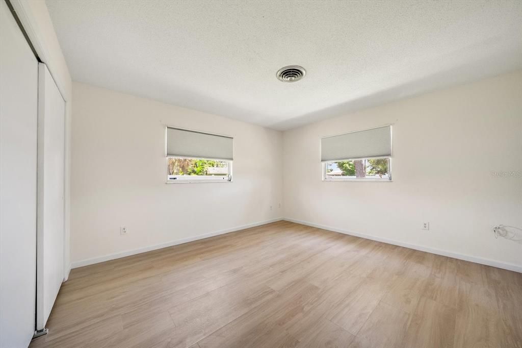 For Sale: $399,000 (3 beds, 2 baths, 1584 Square Feet)