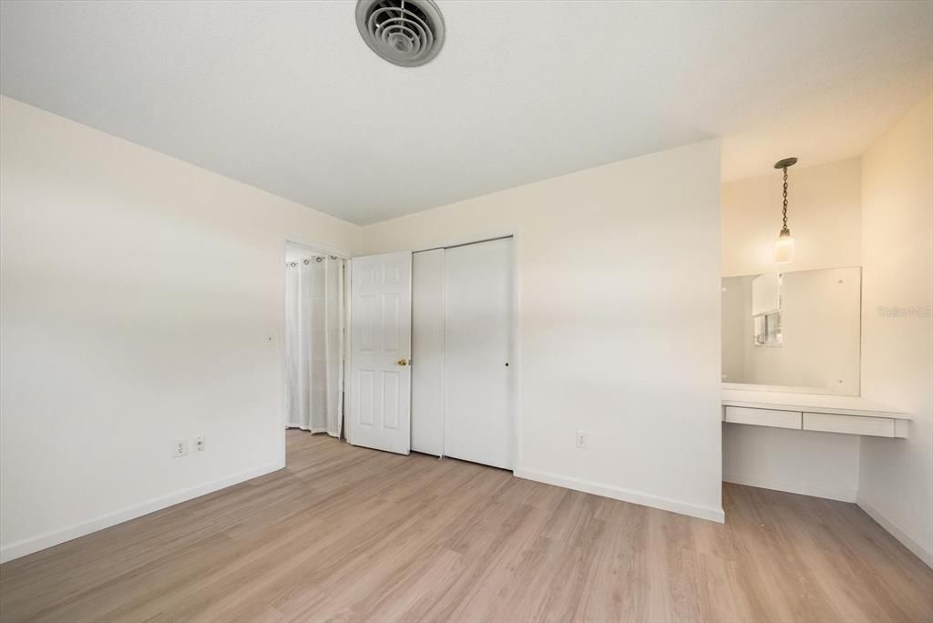 For Sale: $399,000 (3 beds, 2 baths, 1584 Square Feet)