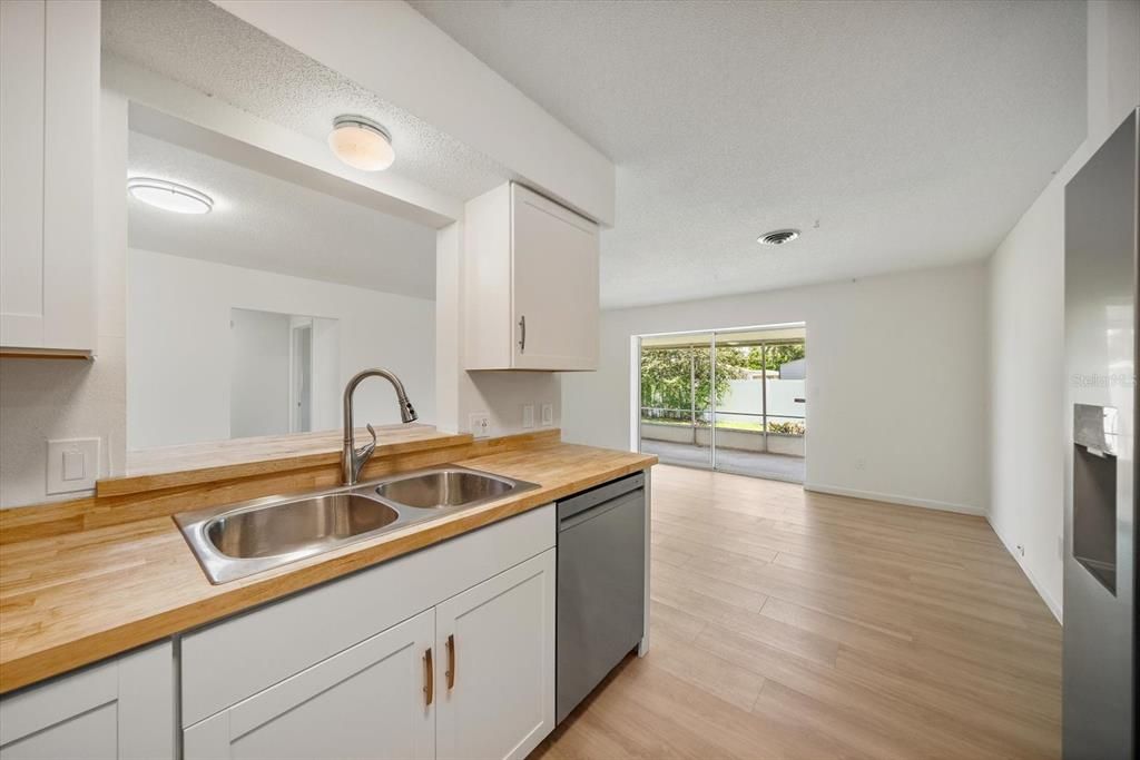 For Sale: $399,000 (3 beds, 2 baths, 1584 Square Feet)