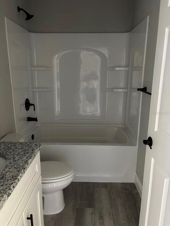 Active With Contract: $249,900 (3 beds, 2 baths, 1405 Square Feet)