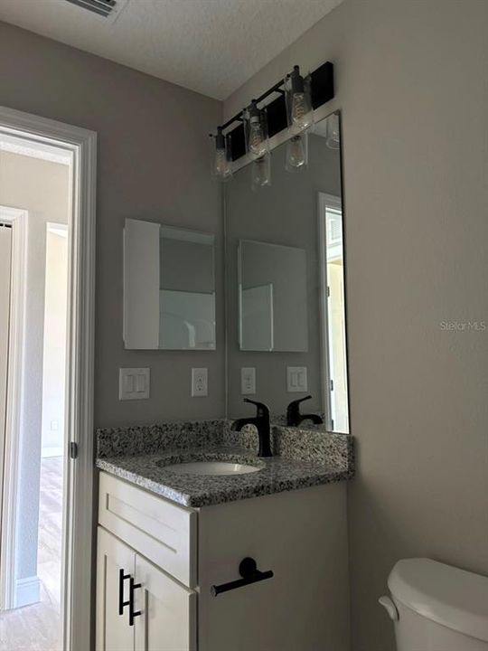 Active With Contract: $249,900 (3 beds, 2 baths, 1405 Square Feet)