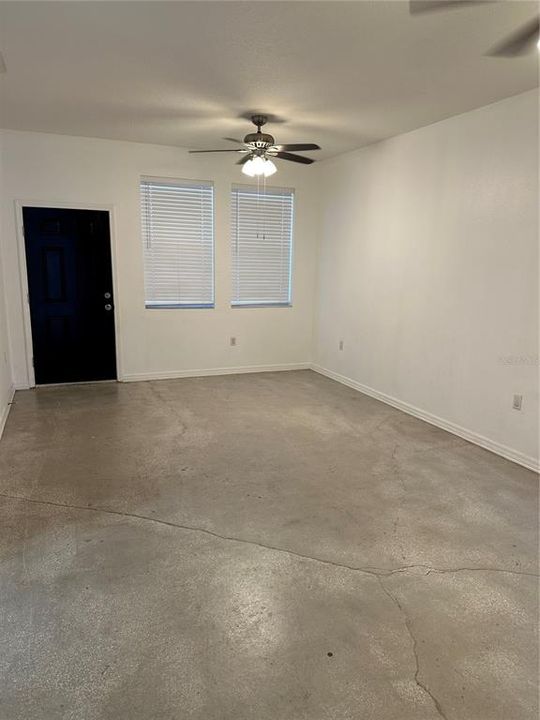 For Rent: $2,200 (3 beds, 2 baths, 1614 Square Feet)