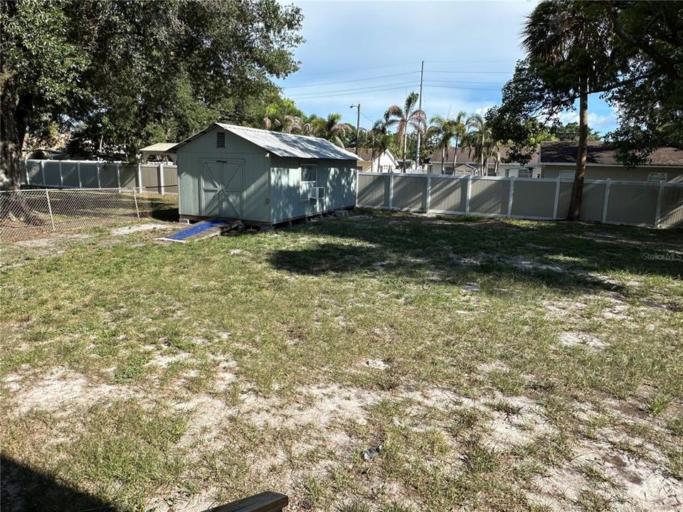 For Rent: $2,200 (3 beds, 2 baths, 1614 Square Feet)