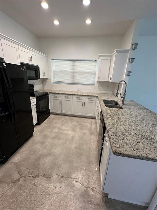 For Rent: $2,200 (3 beds, 2 baths, 1614 Square Feet)