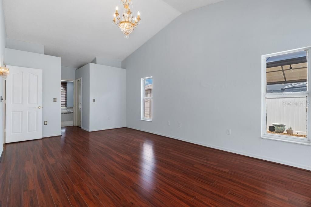En Venta: $384,900 (3 camas, 2 baños, 2205 Pies cuadrados)
